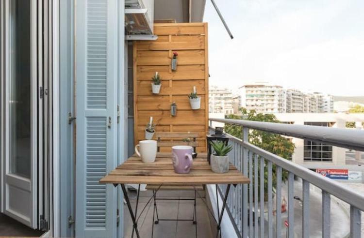 Modern White Tower Apartment Salonicco Esterno foto